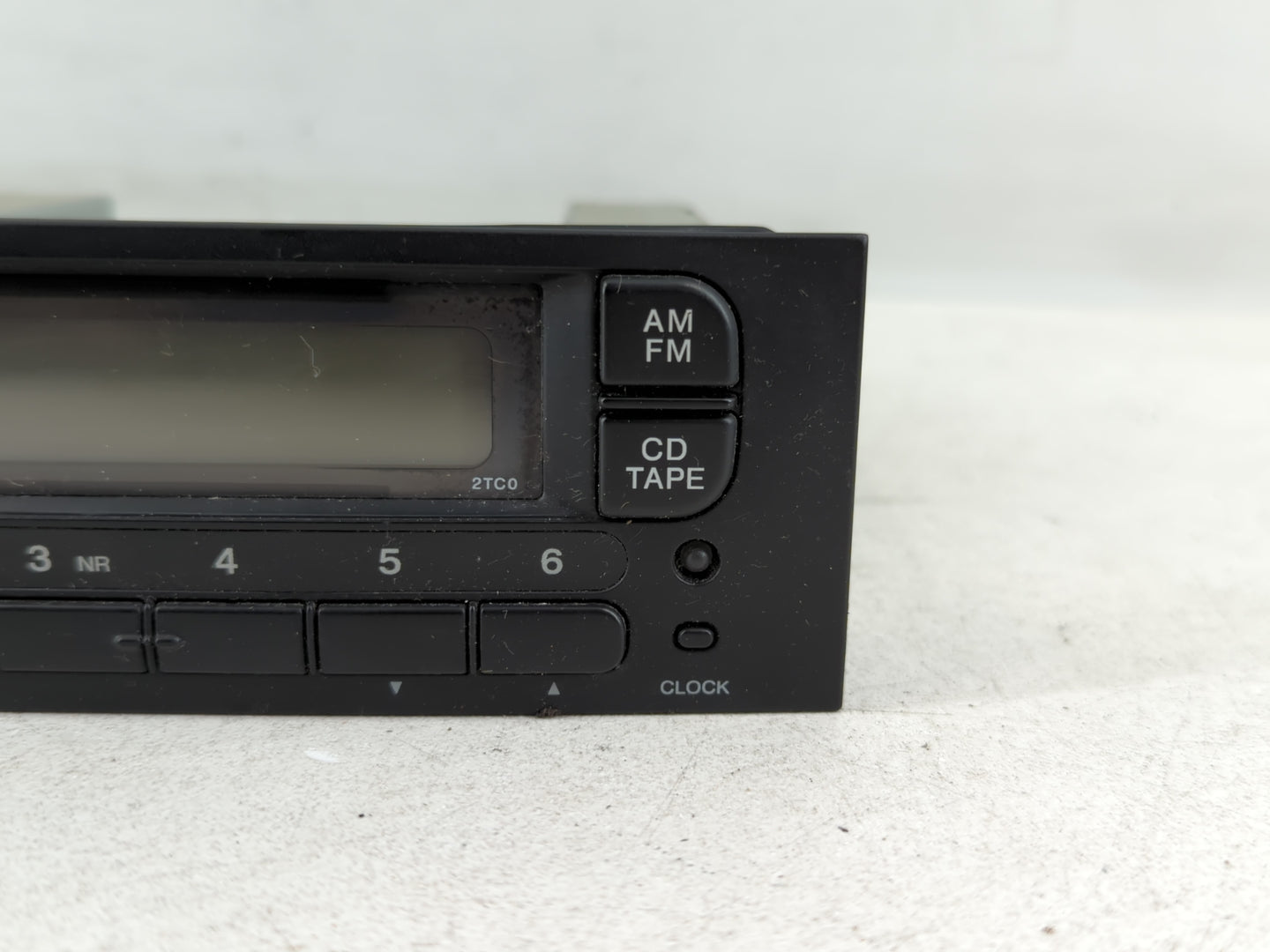 1996-1998 Honda Civic Radio AM FM Cd Player Receiver Replacement P/N:39110-S01-A010-M1 Fits Fits 1994 1995 1996 1997 1998 OE