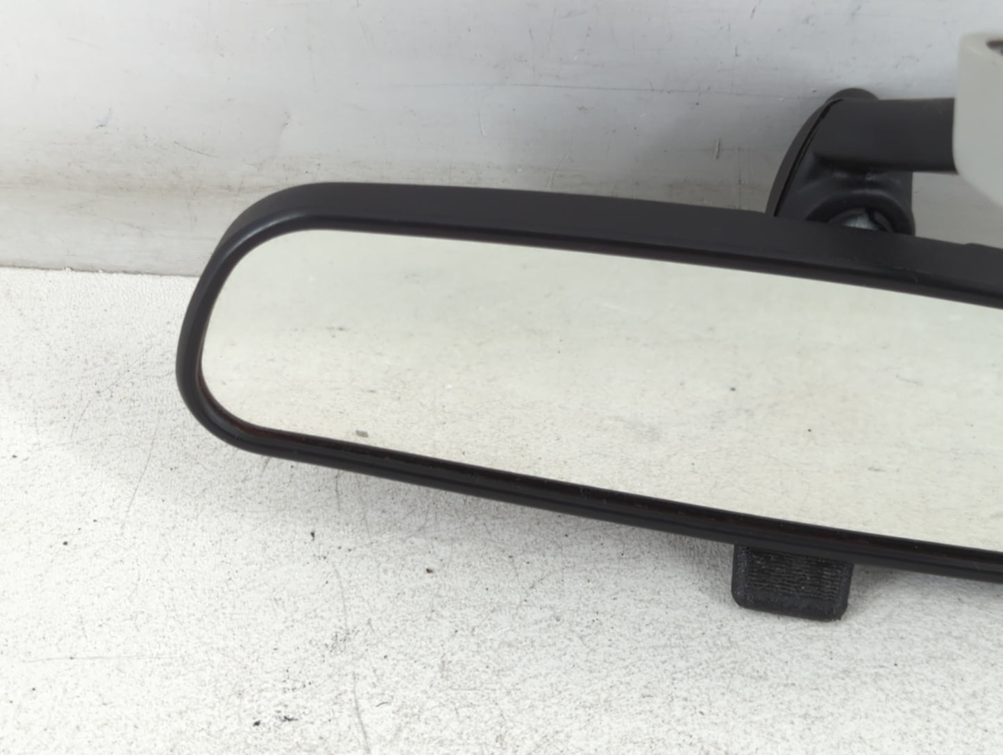 1998 Honda Civic Interior Rear View Mirror Replacement OEM P/N:IE8011681 Fits OEM Used Auto Parts - Oemusedautoparts1.com