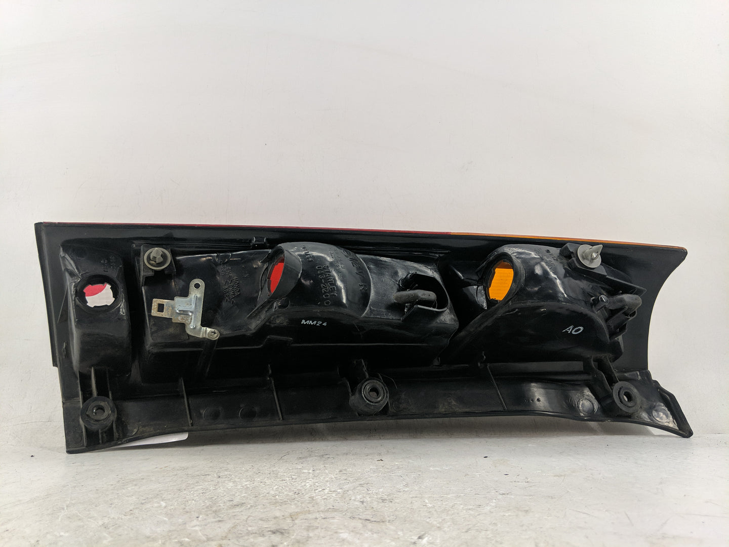 1997-2001 Honda Cr-V Tail Light Assembly Passenger Right OEM Fits Fits 1997 1998 1999 2000 2001 OEM Used Auto Parts - Oemuse