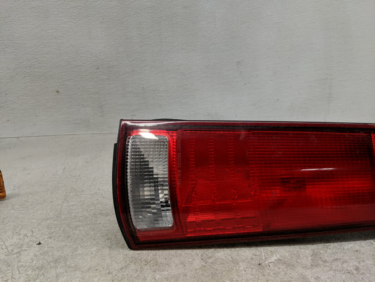 1997-2001 Honda Cr-V Tail Light Assembly Passenger Right OEM P/N:043-02200 Fits Fits 1997 1998 1999 2000 2001 OEM Used Auto Parts