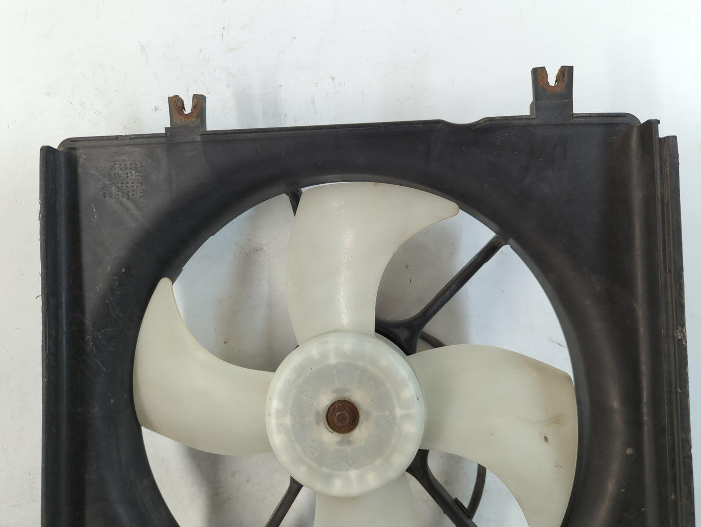 1997-2001 Honda Cr-v Left Radiator Fan Motor Assembly - Oemusedautoparts1.com