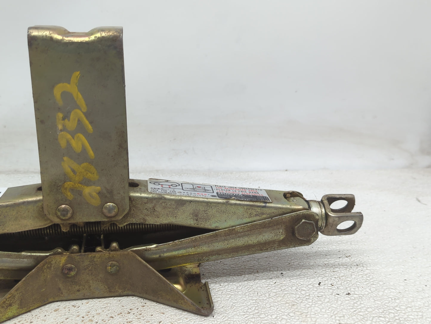 1998 Honda Crv Crv Spare Scissor Car Jack - Oemusedautoparts1.com