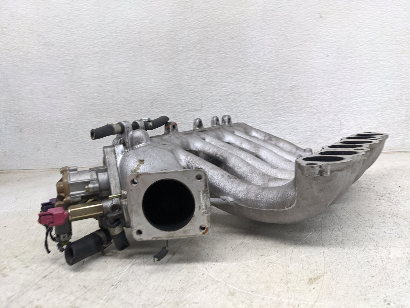 1998 Infiniti I30 Air Intake Manifold Fits OEM Used Auto Parts - Oemusedautoparts1.com