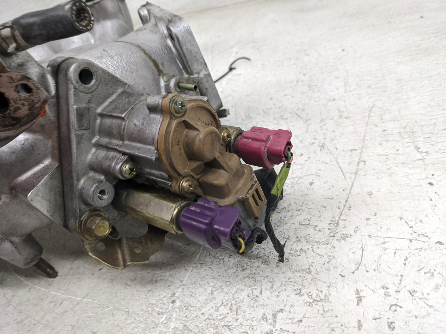 1998 Infiniti I30 Air Intake Manifold Fits OEM Used Auto Parts - Oemusedautoparts1.com
