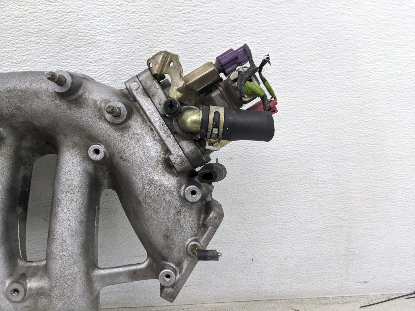 1998 Infiniti I30 Air Intake Manifold Fits OEM Used Auto Parts - Oemusedautoparts1.com