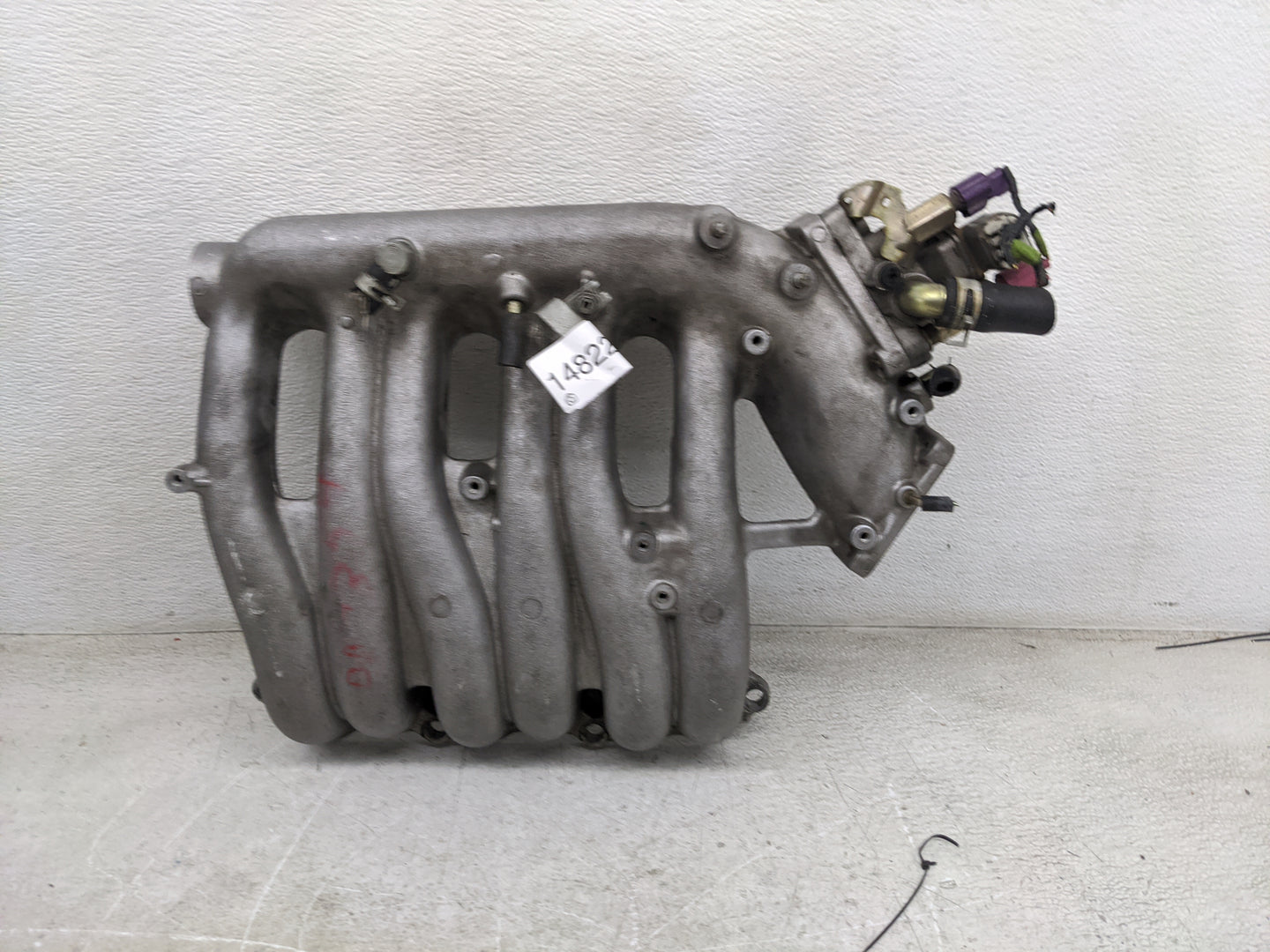 1998 Infiniti I30 Air Intake Manifold Fits OEM Used Auto Parts - Oemusedautoparts1.com