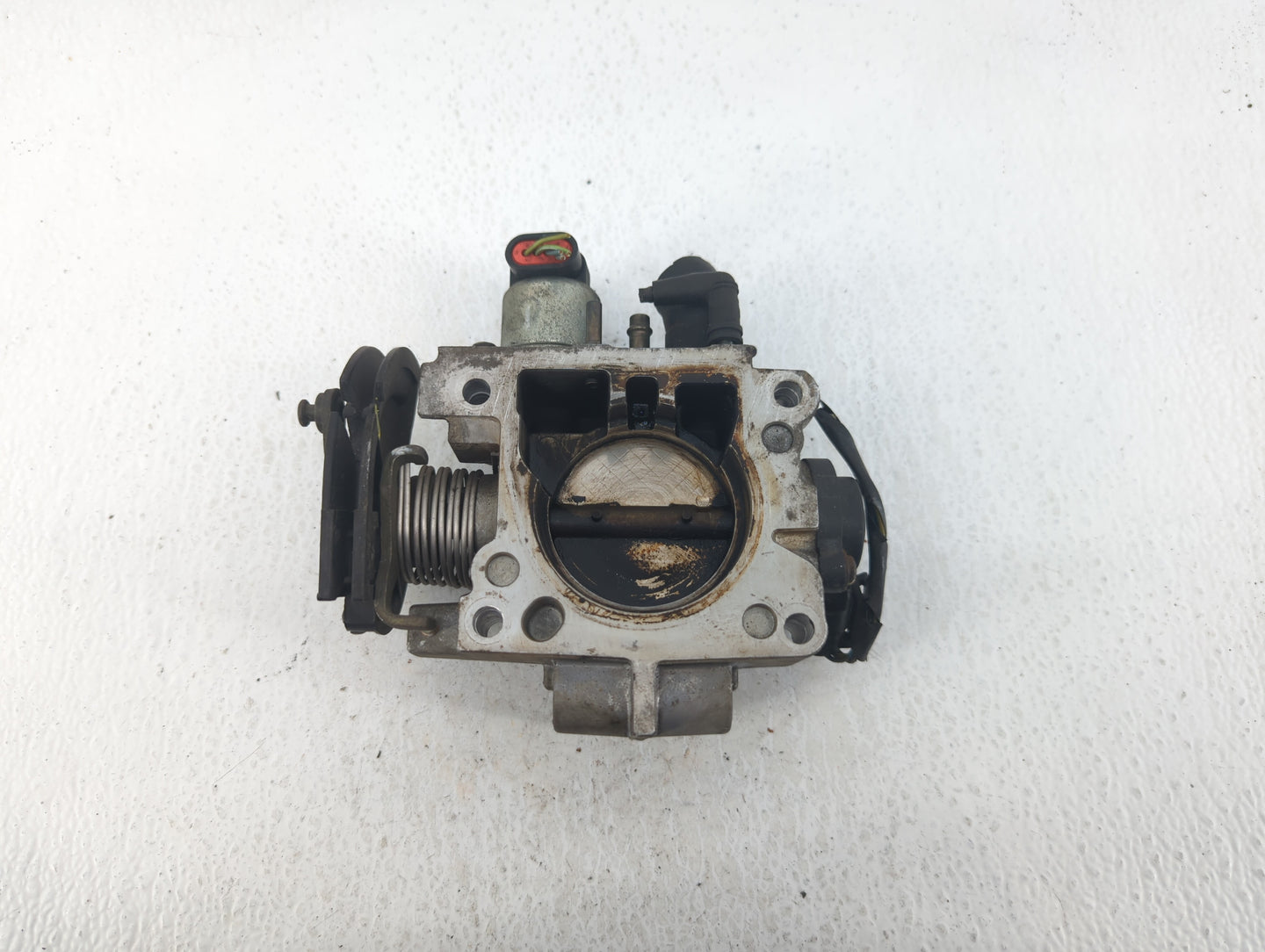 1998-1999 Isuzu Hombre Throttle Body P/N:17857878 Fits Fits 1998 1999 OEM Used Auto Parts - Oemusedautoparts1.com