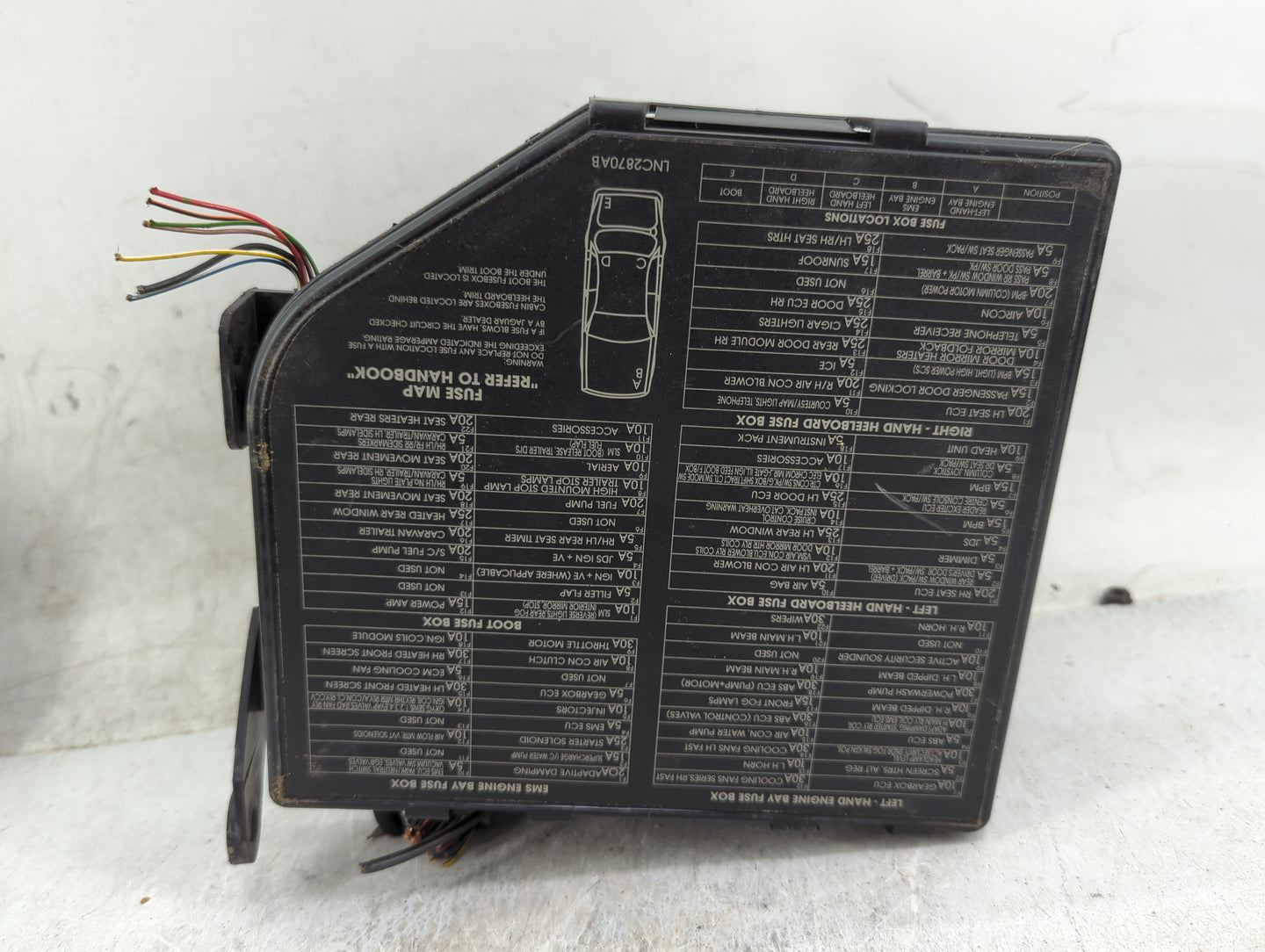 1998 Jaguar Xj8 Fusebox Fuse Box Panel Relay Module P/N:LNC2870AB Fits OEM Used Auto Parts - Oemusedautoparts1.com