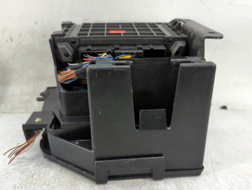 1998 Jaguar Xj8 Fusebox Fuse Box Panel Relay Module P/N:LNC2870AB Fits OEM Used Auto Parts
