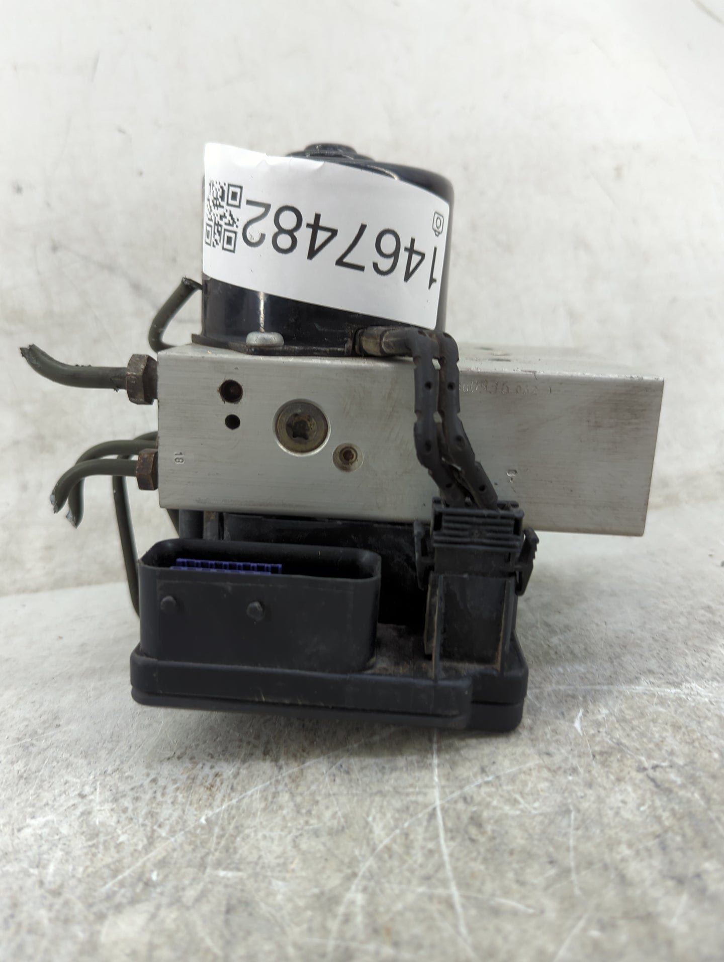 1998 Jaguar Xj8 ABS Pump Control Module Replacement P/N:LNC2210AD 10.0946-1003.3 Fits OEM Used Auto Parts - Oemusedautoparts