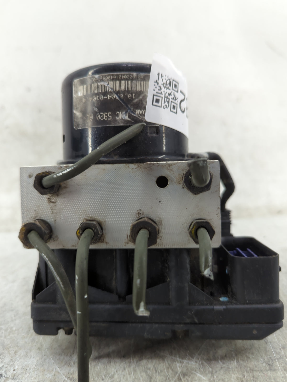1998 Jaguar Xj8 ABS Pump Control Module Replacement P/N:LNC2210AD 10.0946-1003.3 Fits OEM Used Auto Parts - Oemusedautoparts