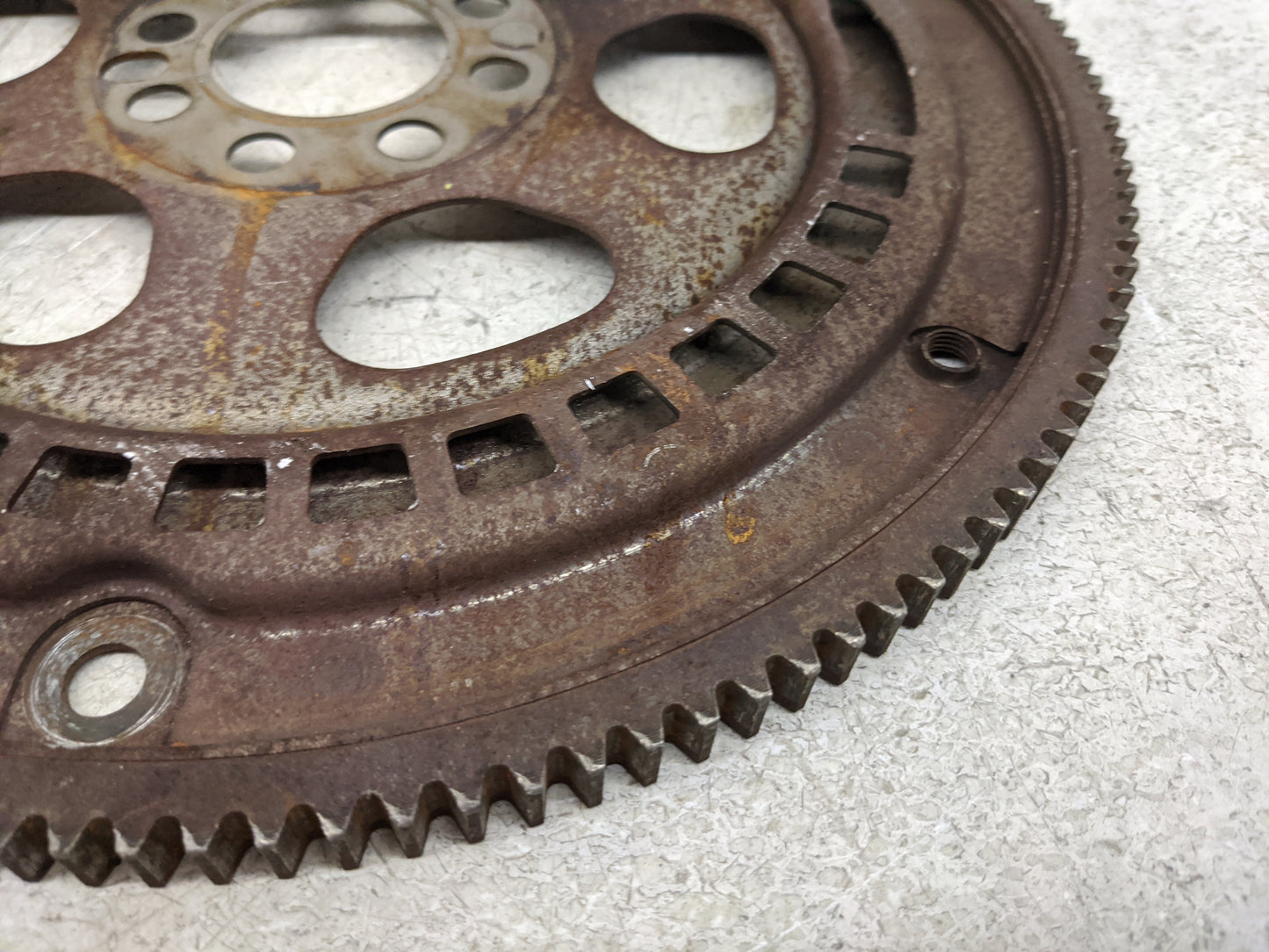 1998 Jaguar Xj8 Transmission Flywheel Flexplate Fits OEM Used Auto Parts - Oemusedautoparts1.com