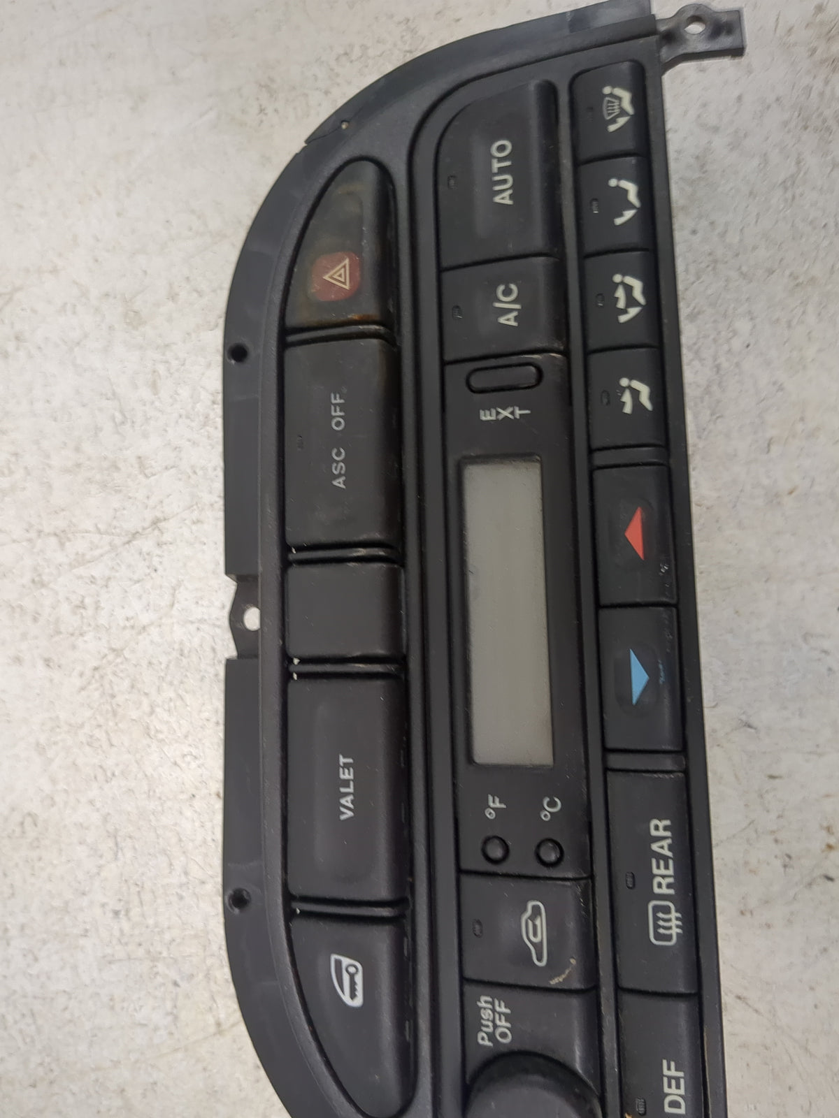 1998-2003 Jaguar Xj8 Climate Control Module Temperature AC/Heater Replacement P/N:LJA7690BB 146430-6141 Fits OEM Used Auto P