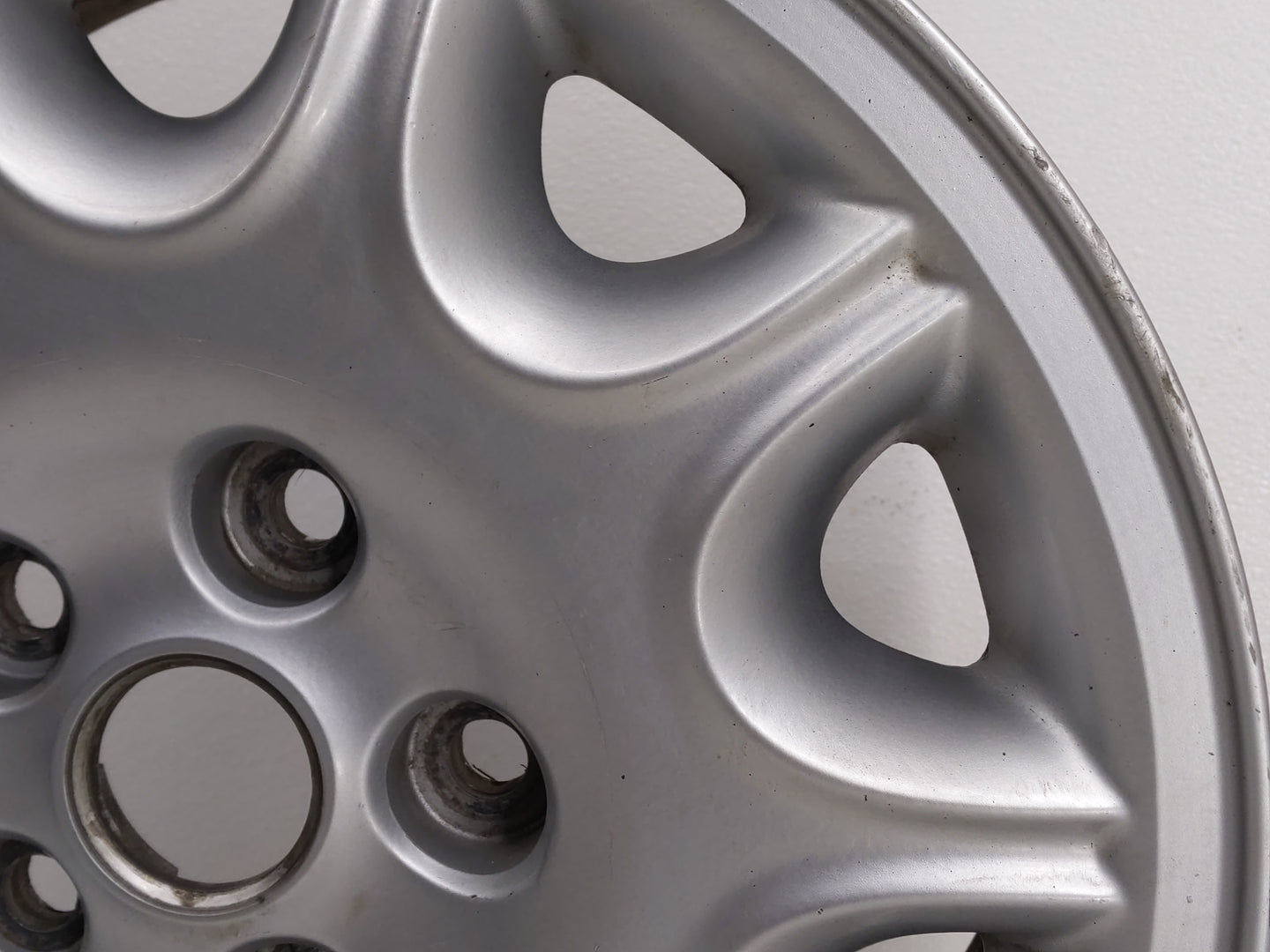 1998-1999 Jaguar Xj8 Oem Wheel Rim - Oemusedautoparts1.com