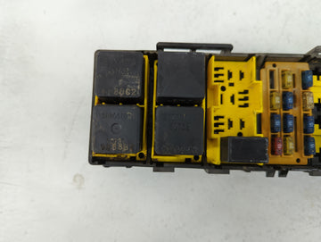 1998 Jeep Cherokee Fusebox Fuse Box Panel Relay Module P/N:P56009743AB Fits OEM Used Auto Parts