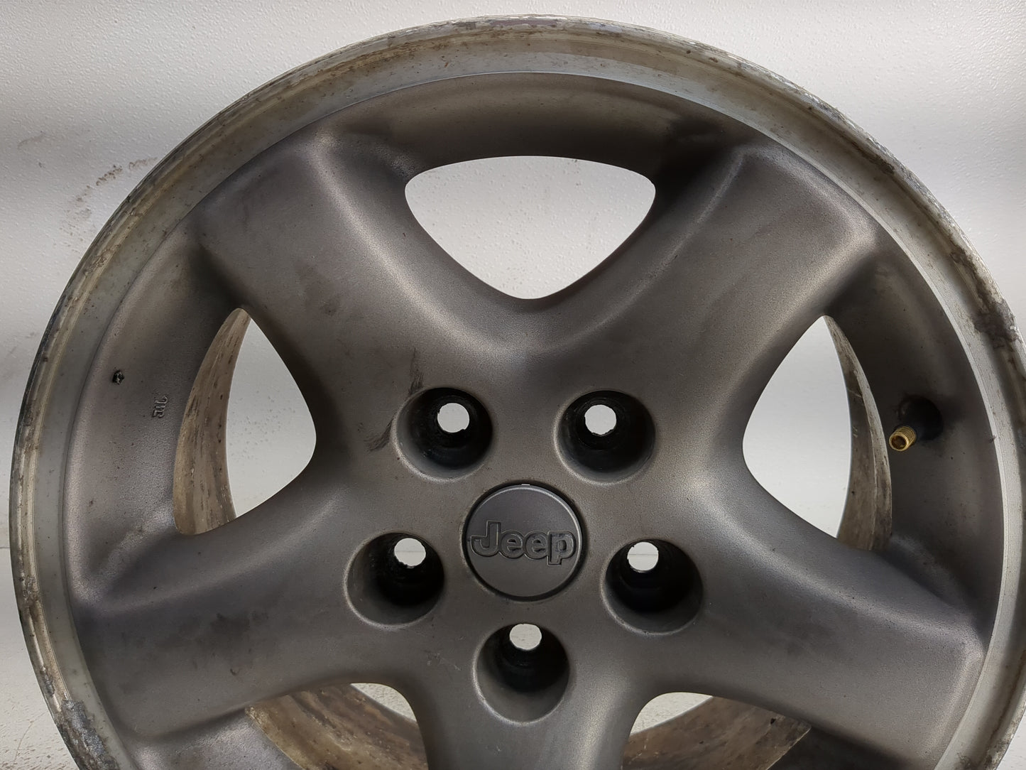 1997-2001 Jeep Cherokee Oem Wheel Rim - Oemusedautoparts1.com