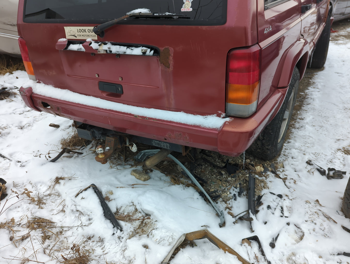 1997-2001 Jeep Cherokee Rear Bumper Assembly Oem - Oemusedautoparts1.com
