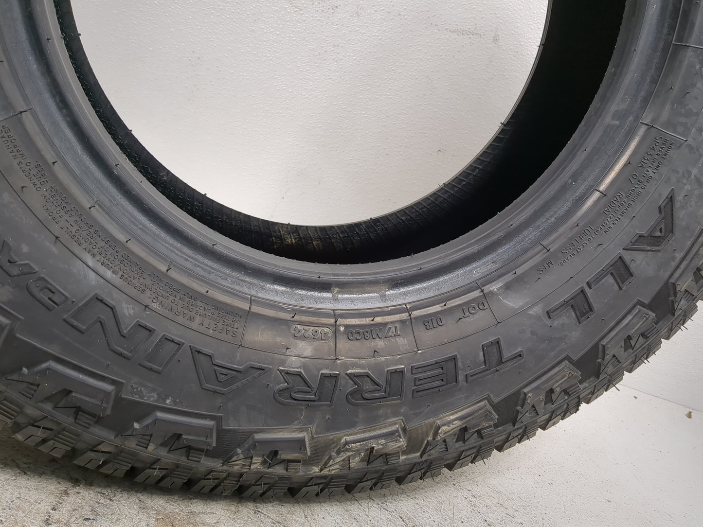 Used Tire 235/75R15 DEXTERO ALL TERRAIN DAT1 108S - Tread Depth 12/32 - Oemusedautoparts1.com