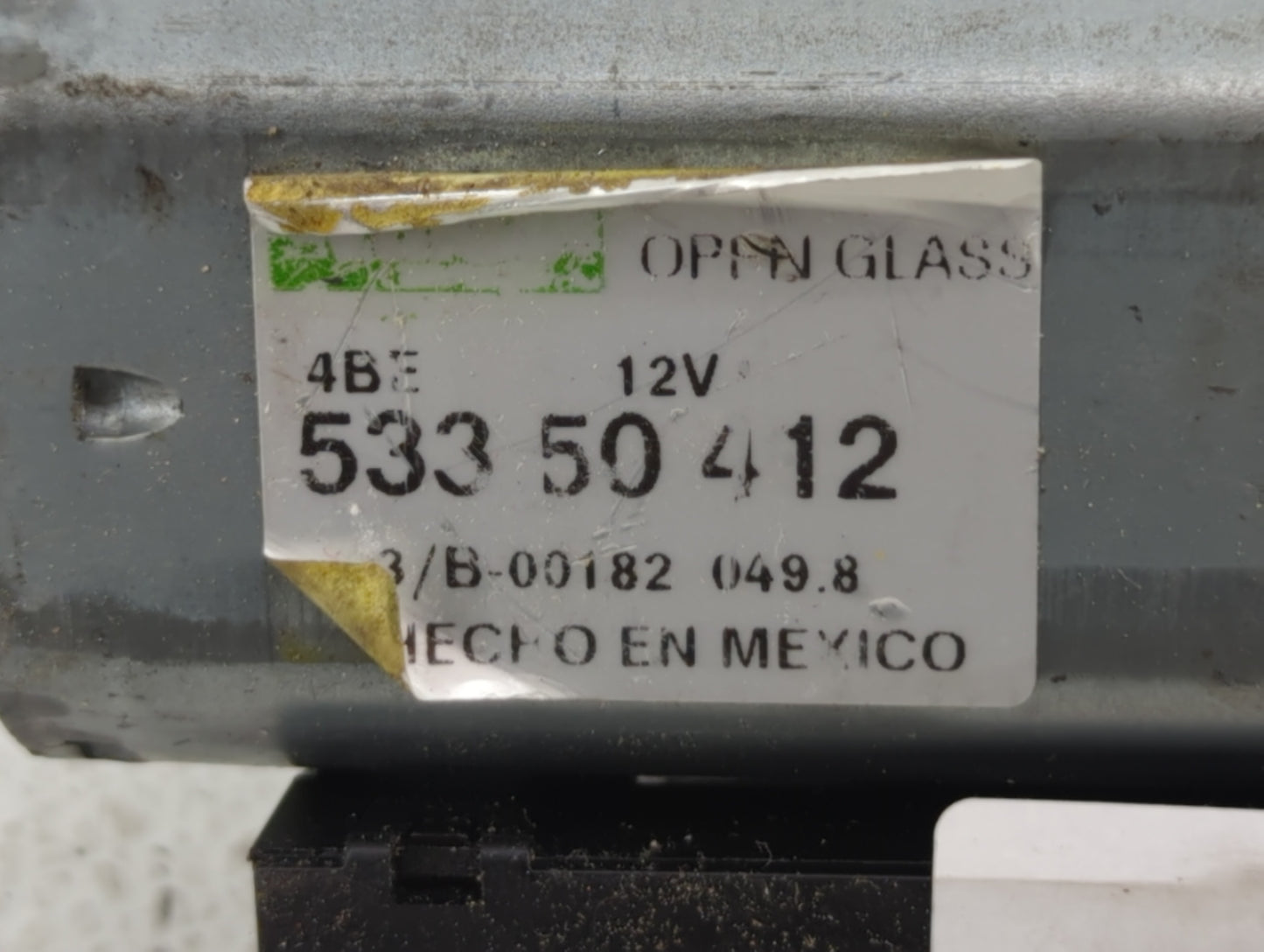 1998 Jeep Grand Cherokee Front Windshield Wiper Motor P/N:533 50 412 Fits OEM Used Auto Parts - Oemusedautoparts1.com