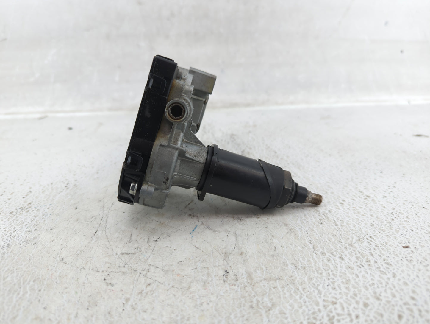1998 Jeep Grand Cherokee Front Windshield Wiper Motor P/N:533 50 412 Fits OEM Used Auto Parts - Oemusedautoparts1.com