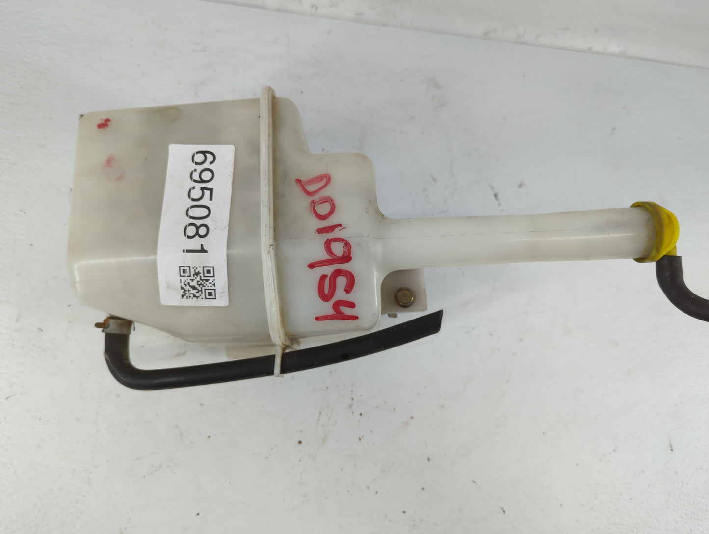 1998-2001 Kia Sephia Radiator Coolant Overflow Expansion Tank Bottle - Oemusedautoparts1.com
