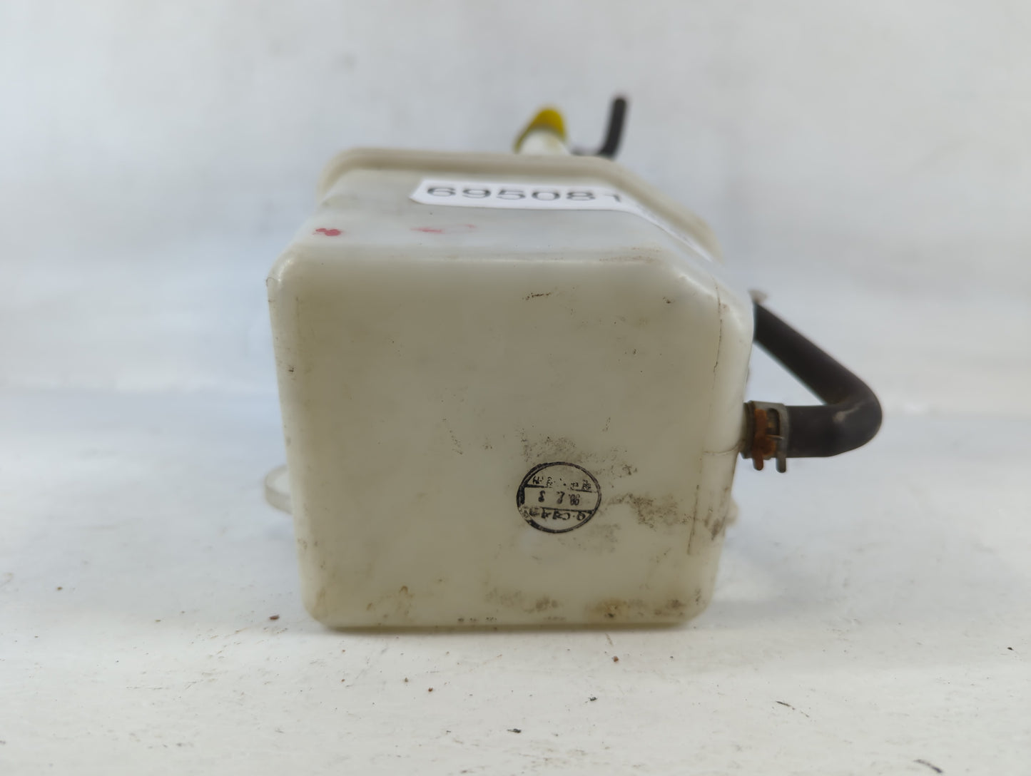 1998-2001 Kia Sephia Radiator Coolant Overflow Expansion Tank Bottle - Oemusedautoparts1.com