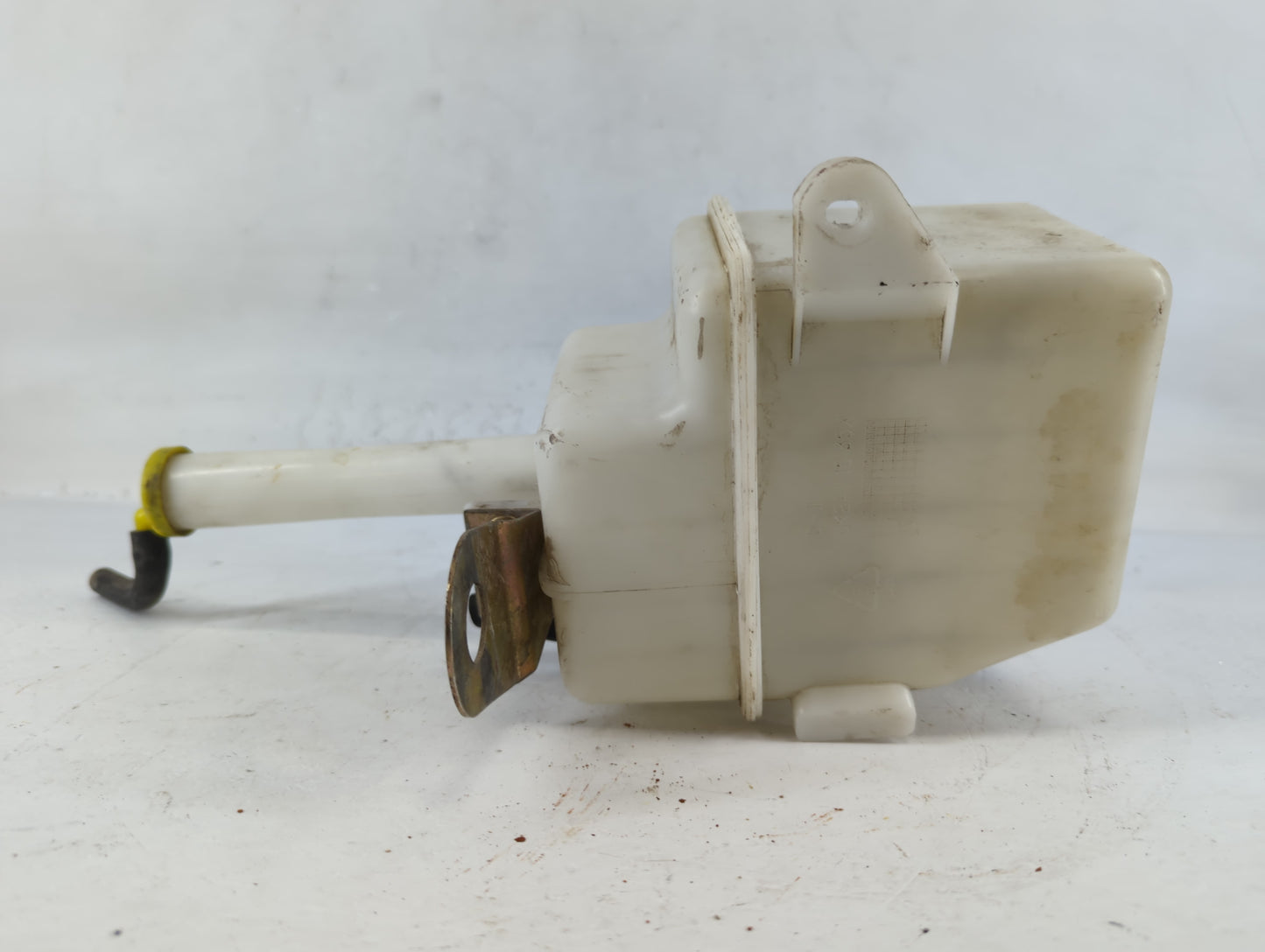 1998-2001 Kia Sephia Radiator Coolant Overflow Expansion Tank Bottle - Oemusedautoparts1.com