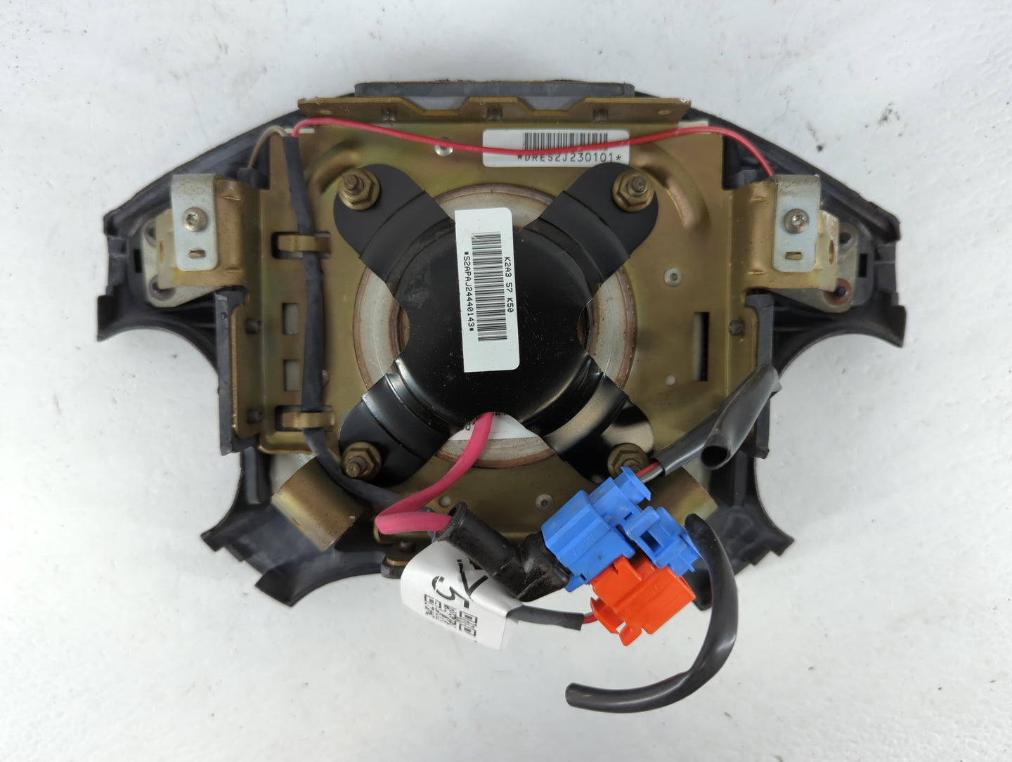 1998 Kia Sephia Air Bag Driver Left Steering Wheel Mounted Fits OEM Used Auto Parts - Oemusedautoparts1.com
