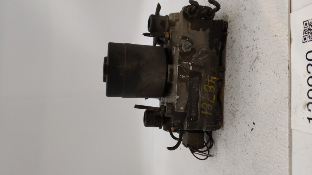 1999 Land Rover Discovery ABS Pump Control Module Replacement P/N:78 407 003 0 Fits OEM Used Auto Parts - Oemusedautoparts1.