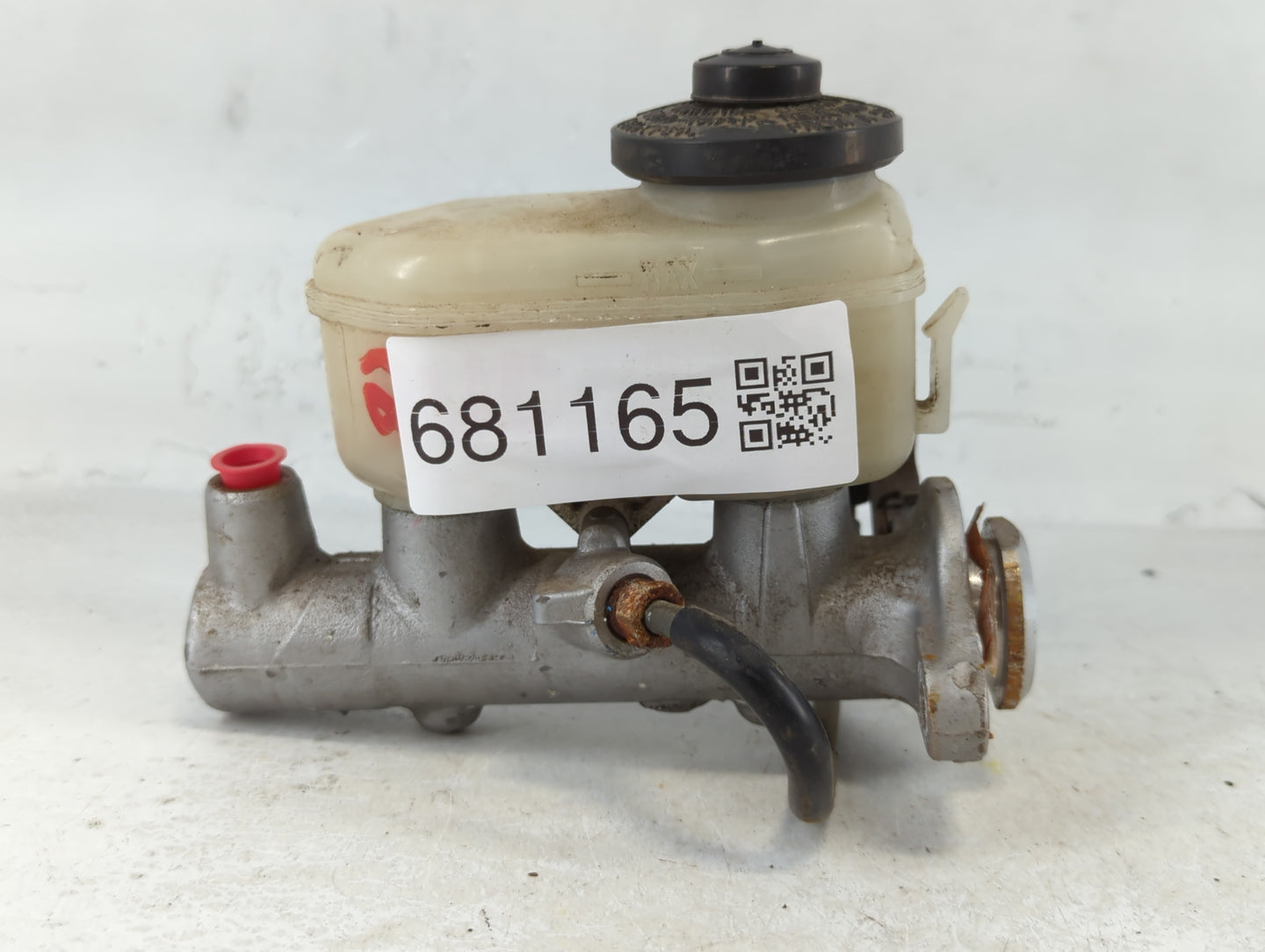 1997-1999 Lexus Es300 Brake Master Cylinder - Oemusedautoparts1.com