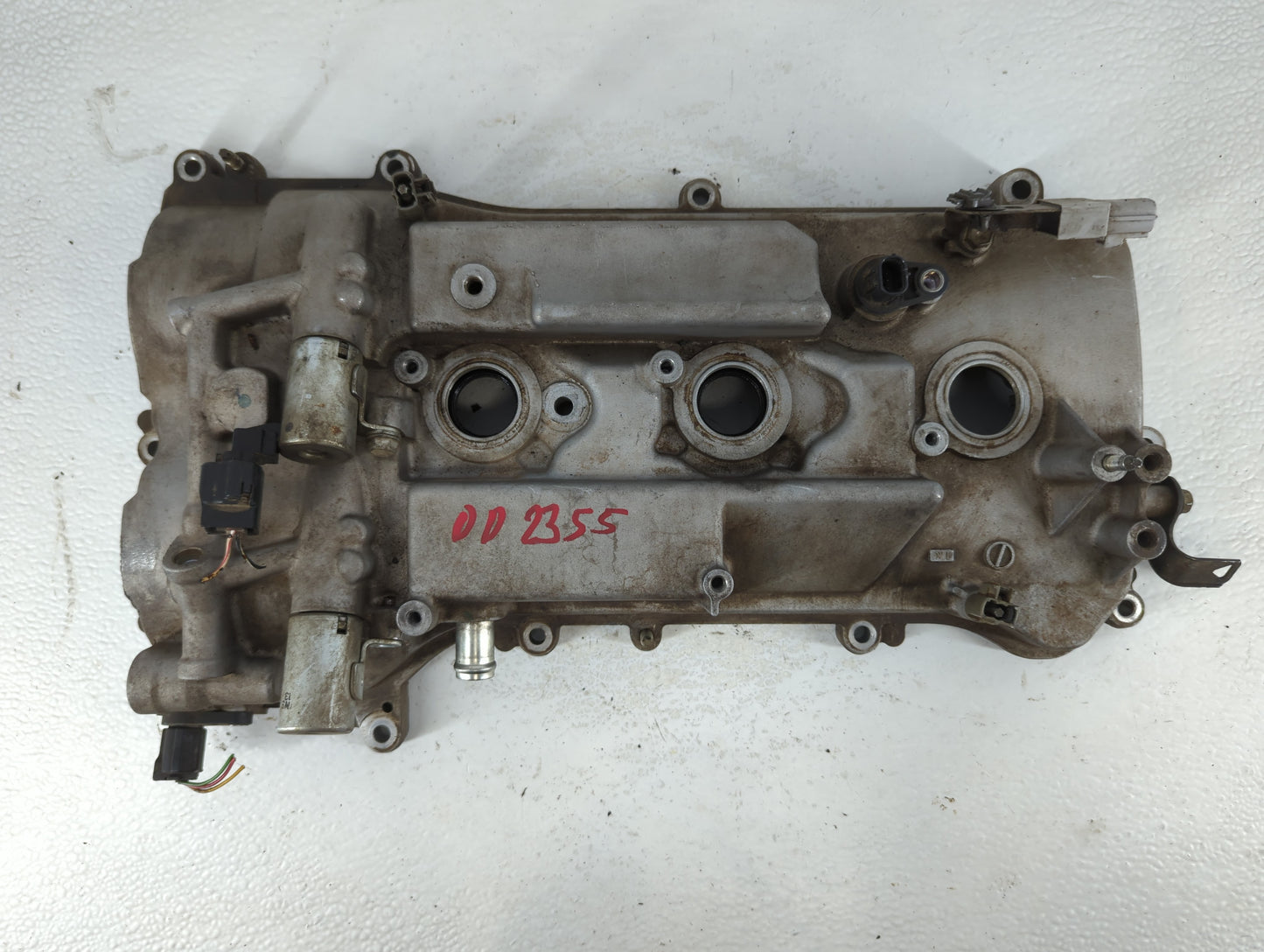 1998 Lexus Es300 Driver Left Cylinder Head Valve Cover Fits OEM Used Auto Parts - Oemusedautoparts1.com