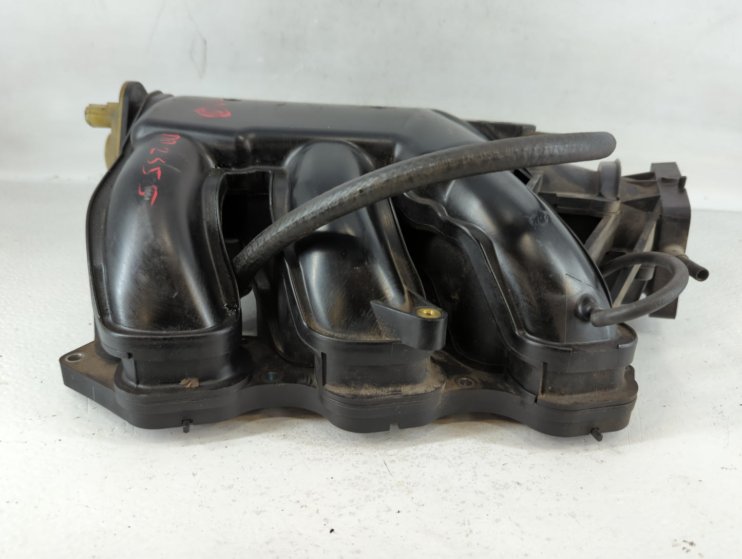 1997-1998 Lexus Es300 Air Intake Manifold P/N:17134-31050 Fits Fits 1997 1998 1999 2000 2001 2002 2003 OEM Used Auto Parts -