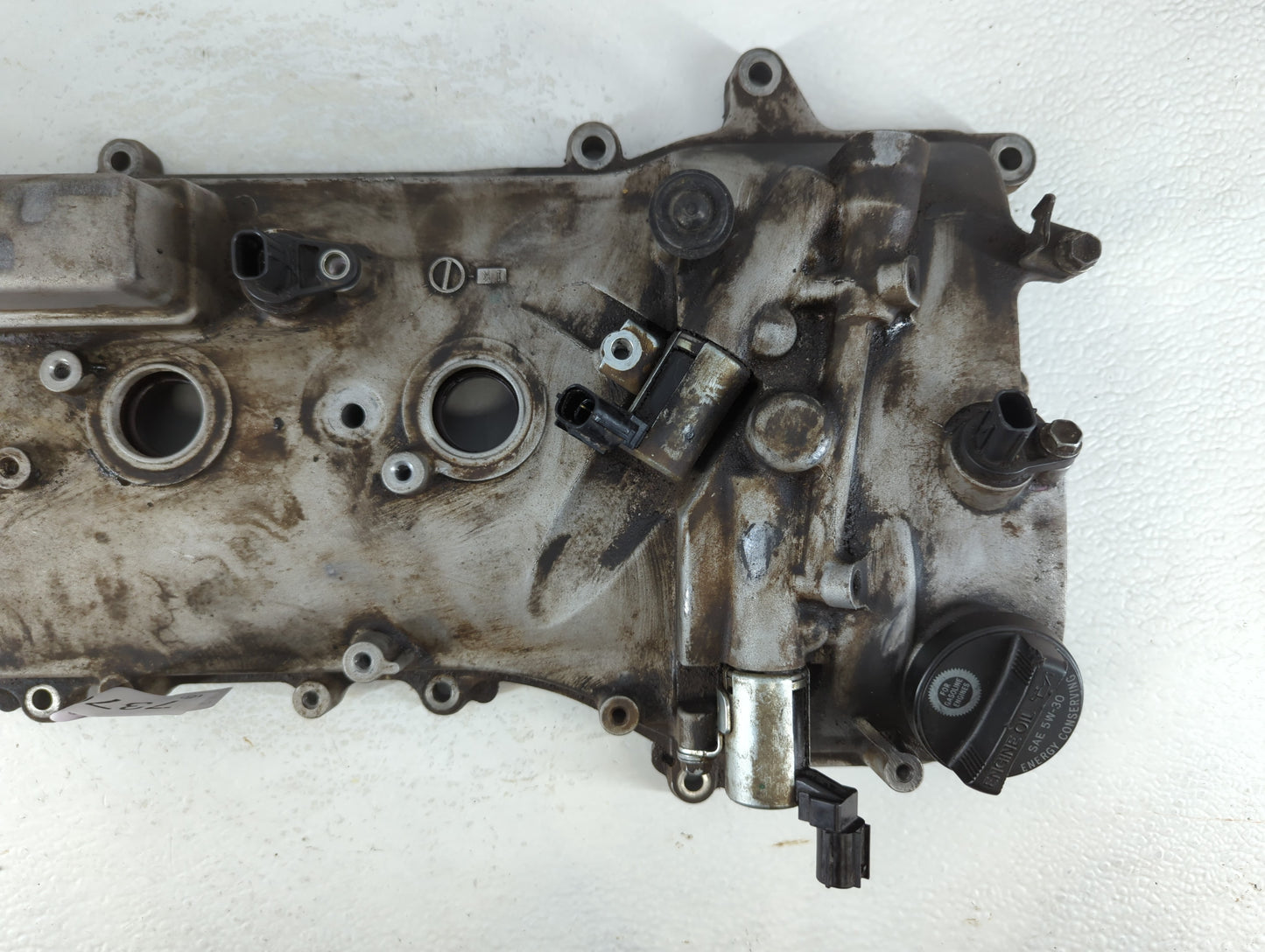 1998 Lexus Es300 Driver Left Cylinder Head Valve Cover Fits OEM Used Auto Parts - Oemusedautoparts1.com