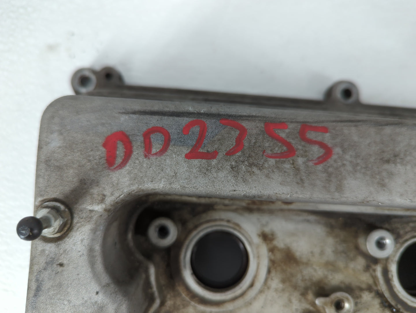 1998 Lexus Es300 Driver Left Cylinder Head Valve Cover Fits OEM Used Auto Parts - Oemusedautoparts1.com