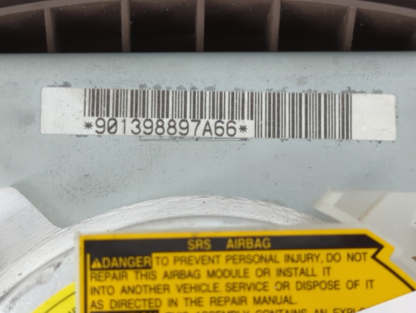 1998 Lexus Es300 Air Bag Driver Left Steering Wheel Mounted P/N:901398897A66 Fits OEM Used Auto Parts - Oemusedautoparts1.co