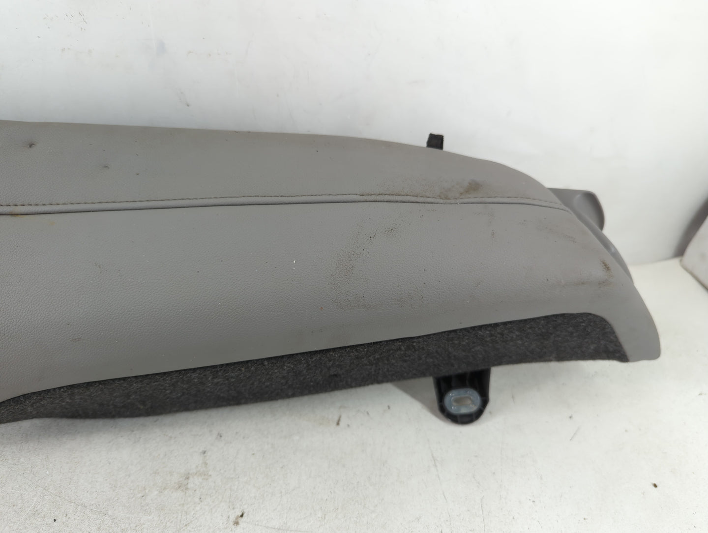 1998 Lincoln Navigator Air Bag Passenger Right Dashboard OEM P/N:1938904-06 Fits OEM Used Auto Parts - Oemusedautoparts1.com