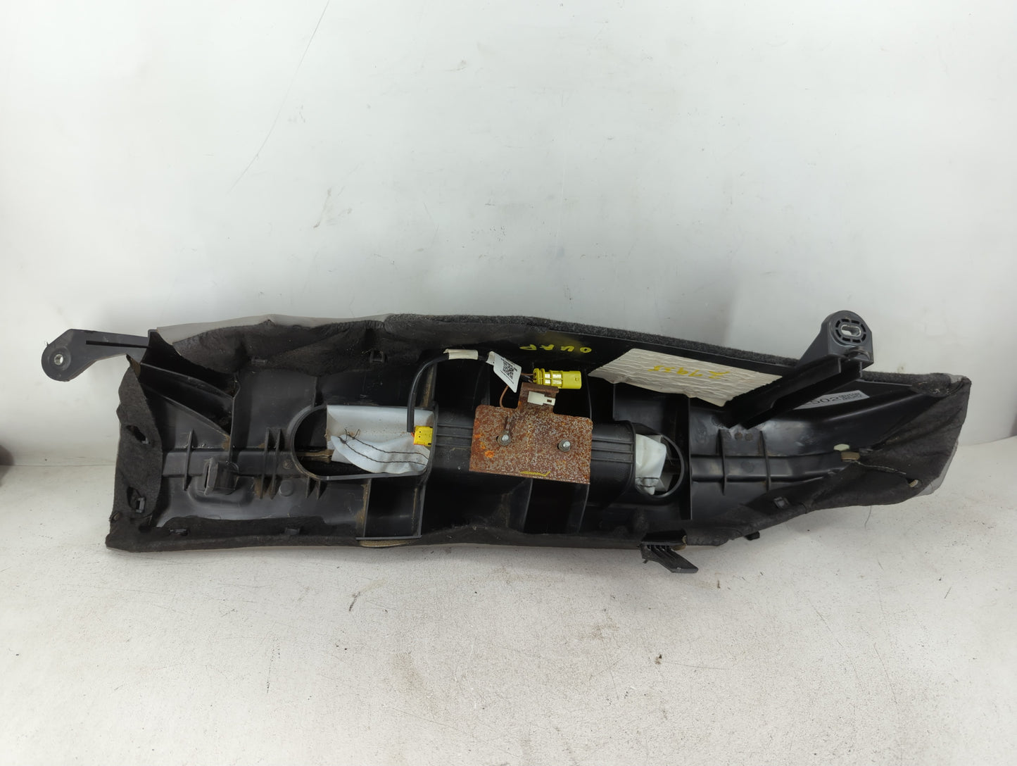 1998 Lincoln Navigator Air Bag Passenger Right Dashboard OEM P/N:1938904-06 Fits OEM Used Auto Parts - Oemusedautoparts1.com