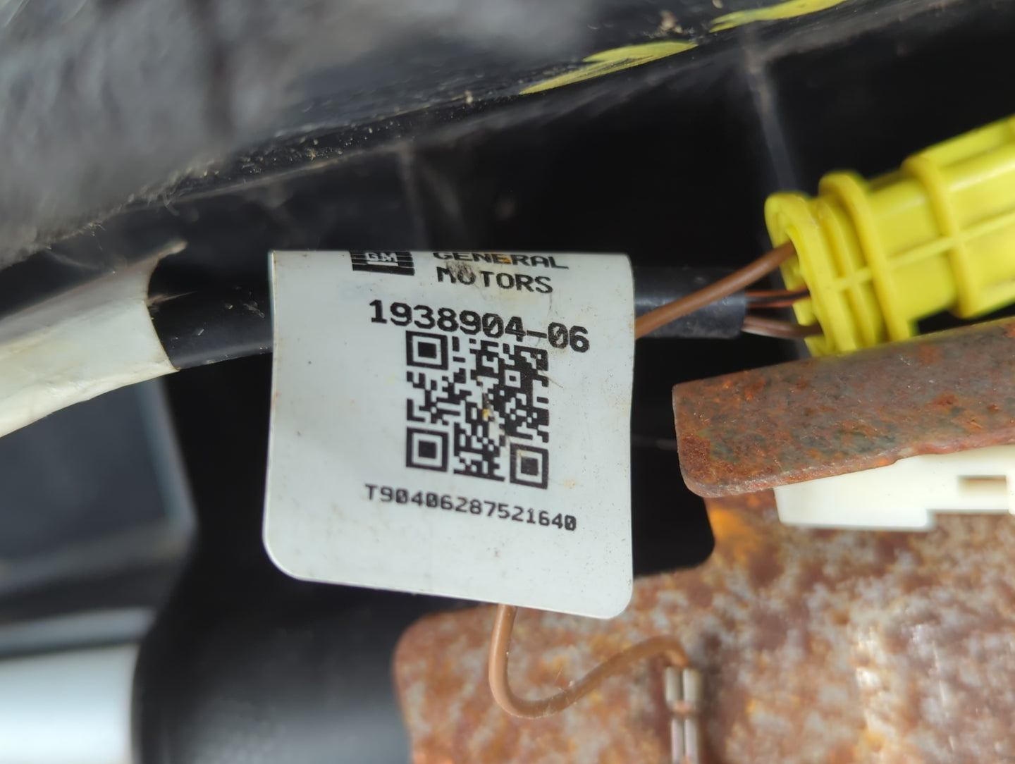 1998 Lincoln Navigator Air Bag Passenger Right Dashboard OEM P/N:1938904-06 Fits OEM Used Auto Parts - Oemusedautoparts1.com