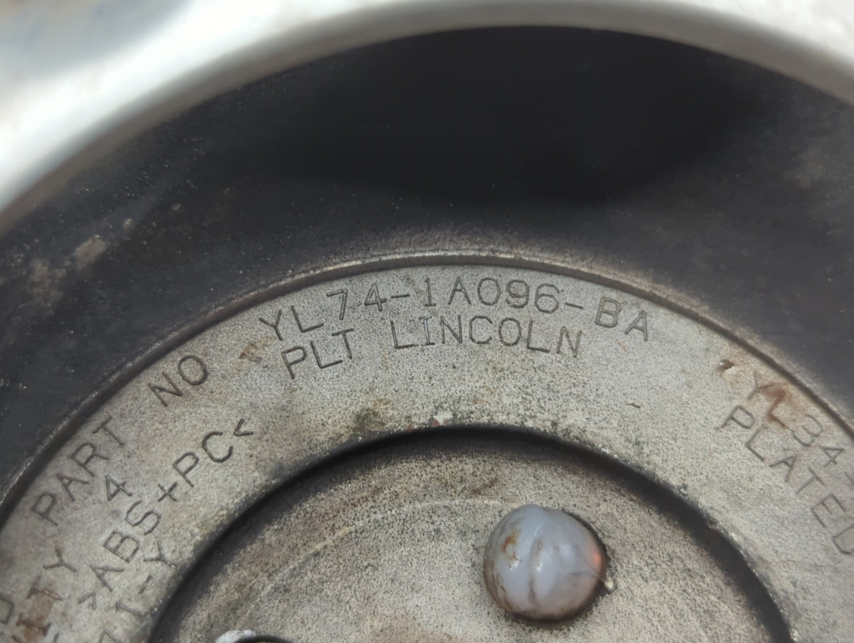 1998 Lincoln Navigator Rim Wheel Center Cap - Oemusedautoparts1.com