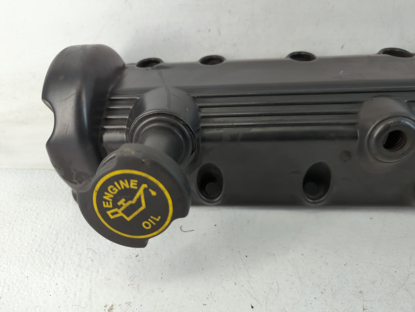 1998 Lincoln Navigator Driver Left Cylinder Head Valve Cover P/N:F65E-6591-CC F7UE-6591-JC Fits OEM Used Auto Parts - Oemuse