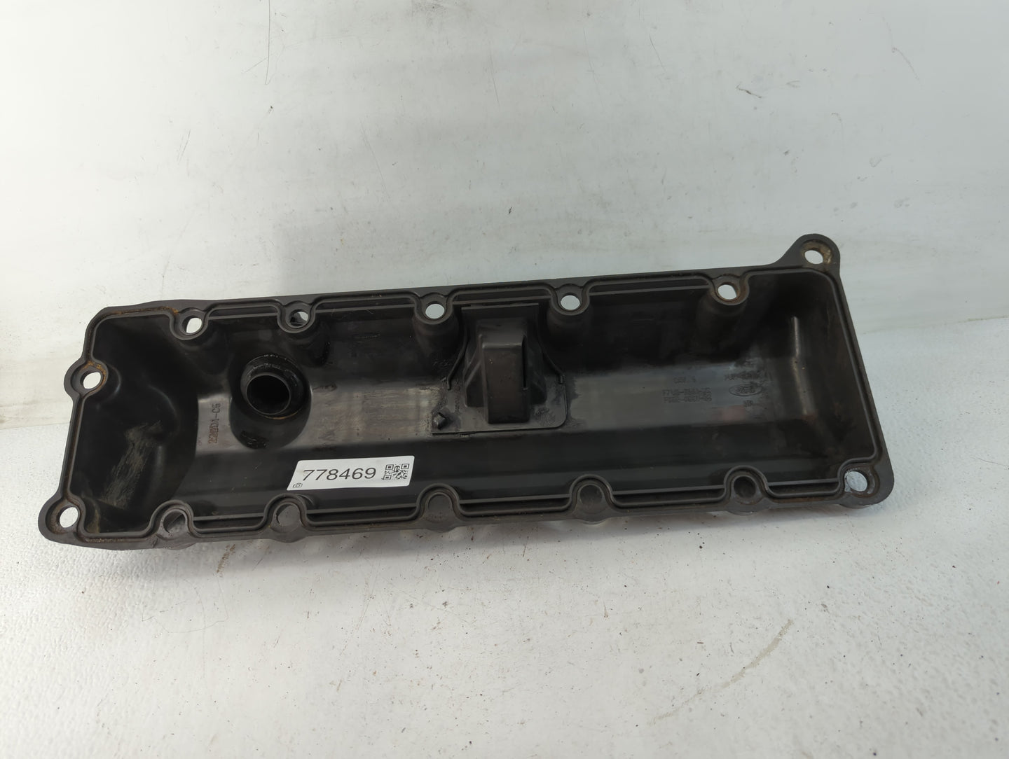 1998 Lincoln Navigator Driver Left Cylinder Head Valve Cover P/N:F65E-6591-CC F7UE-6591-JC Fits OEM Used Auto Parts - Oemuse