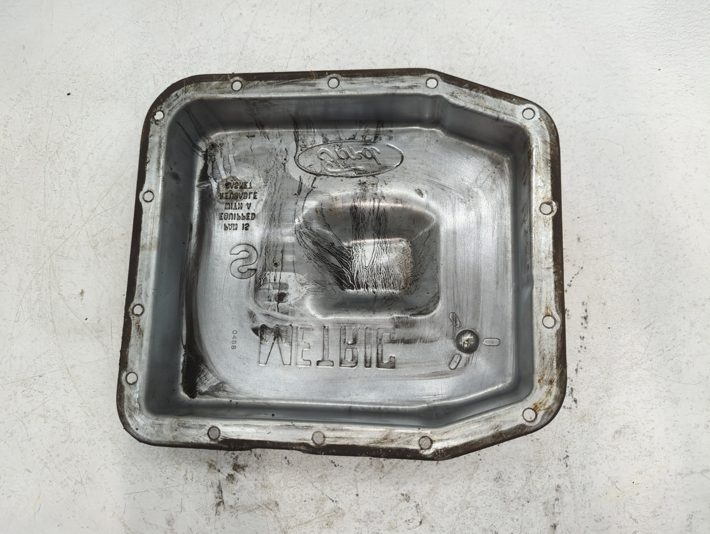 1994-1998 Lincoln Town Car Engine Oil Pan P/N:0488 Fits Fits 1994 1995 1996 1997 1998 OEM Used Auto Parts - Oemusedautoparts