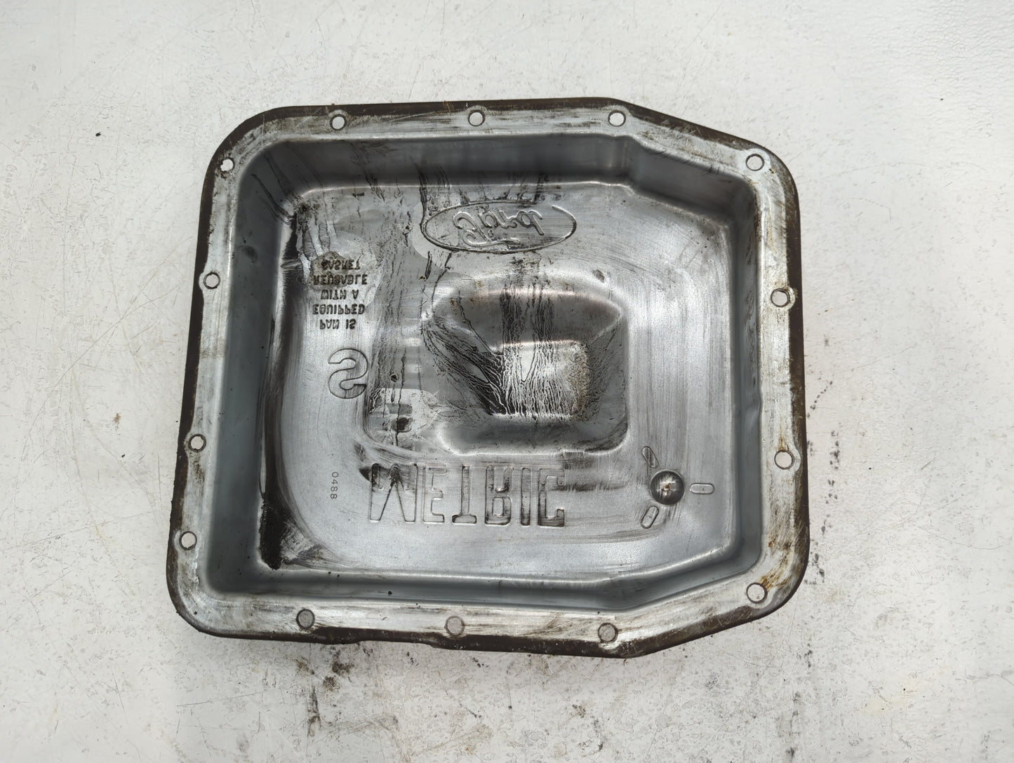 1994-1998 Lincoln Town Car Engine Oil Pan P/N:0488 Fits Fits 1994 1995 1996 1997 1998 OEM Used Auto Parts - Oemusedautoparts
