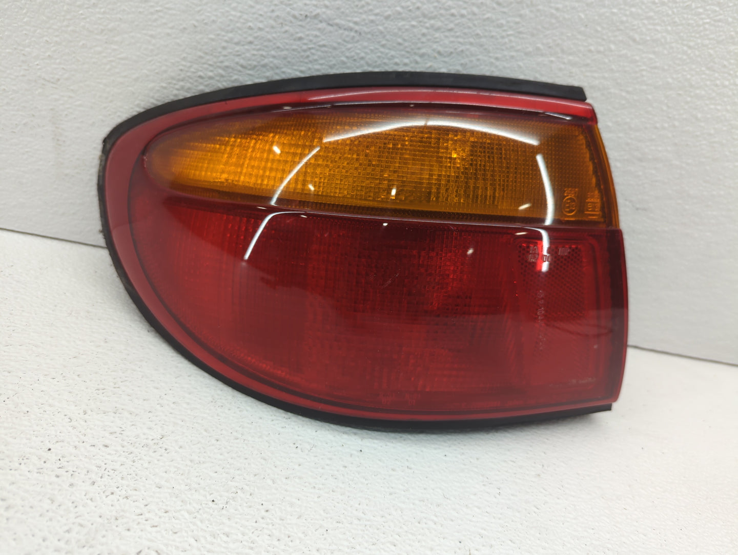 1996-1998 Mazda Millenia Tail Light Assembly Driver Left OEM P/N:220-61693 Fits Fits 1996 1997 1998 OEM Used Auto Parts - Oe