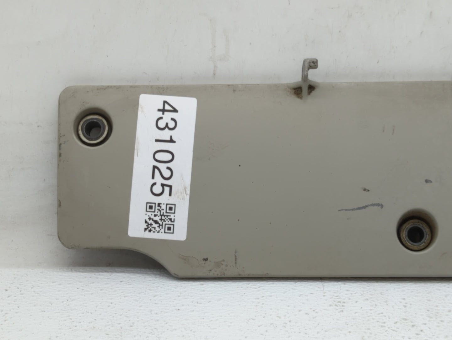 1998 Mercedes-benz C250 Engine Cover - Oemusedautoparts1.com