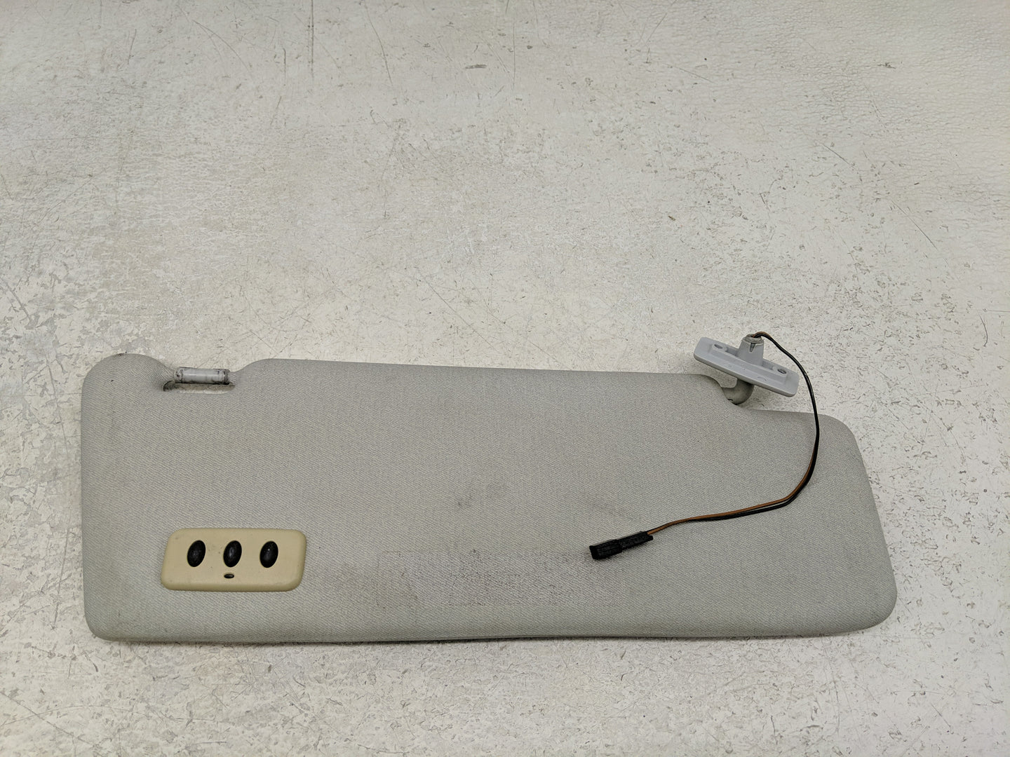1998 Mercedes-Benz E-Class Sun Visor Shade Replacement Driver Left Mirror Fits OEM Used Auto Parts - Oemusedautoparts1.com