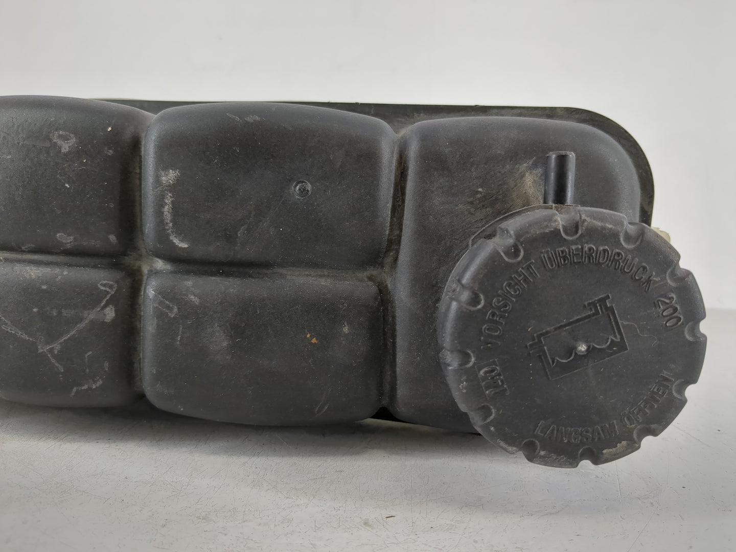 Mercedes-benz E300 Windshield Washer Fluid Reservoir Bottle Oem - Oemusedautoparts1.com