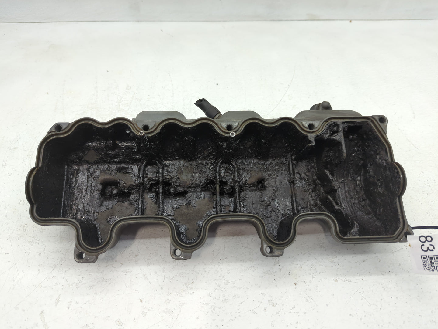 1998 Mercedes-Benz E320 Driver Left Cylinder Head Valve Cover Fits OEM Used Auto Parts - Oemusedautoparts1.com