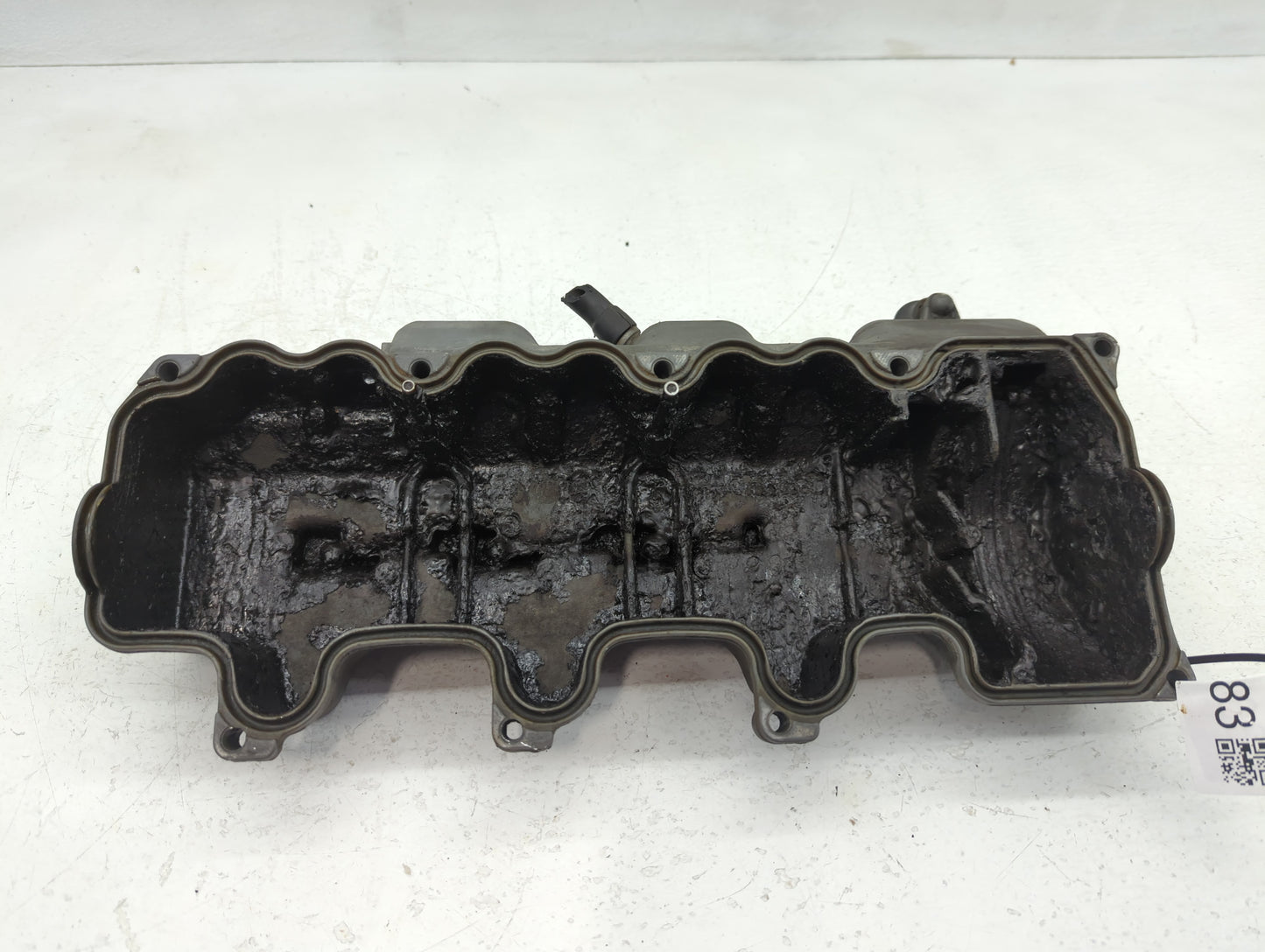1998 Mercedes-Benz E320 Driver Left Cylinder Head Valve Cover Fits OEM Used Auto Parts - Oemusedautoparts1.com