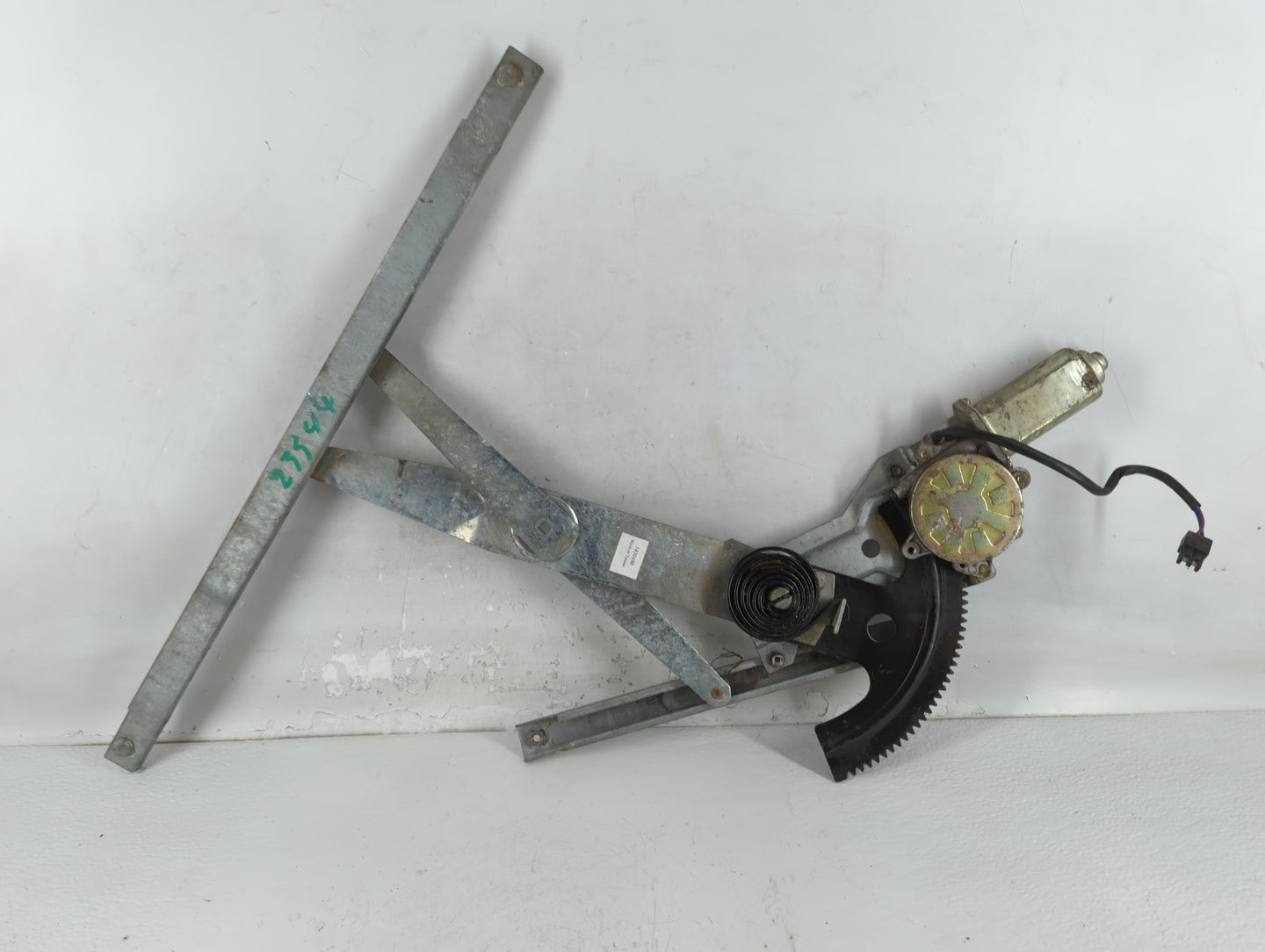 1992 Mercury Grand Marquis Used Window Regulator Right Passenger Rear - Oemusedautoparts1.com